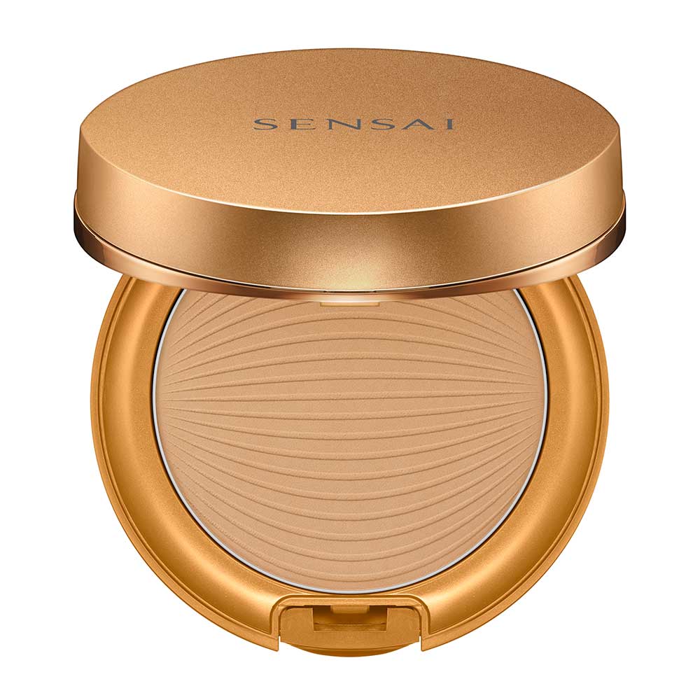 

Компактная солнцезащитная основа с SPF 20 silky bronze natural veil Sensai, цвет nr. 02 natural, вес 8.5 гр.