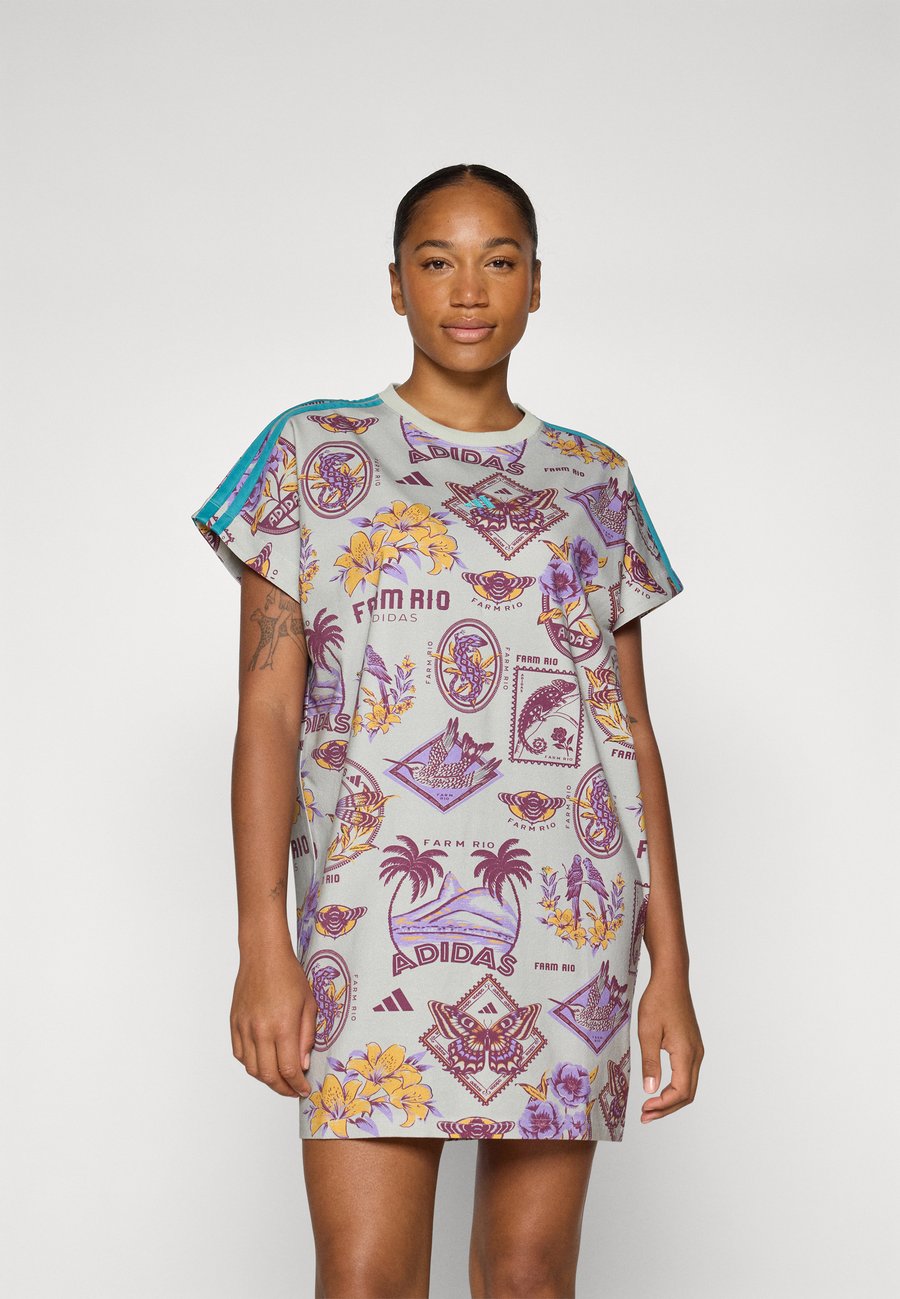 

Платье Adidas Sportswear FARM DRESS, Ash Silver/Corn Gold/Violet Fusion/Multi-Coloured