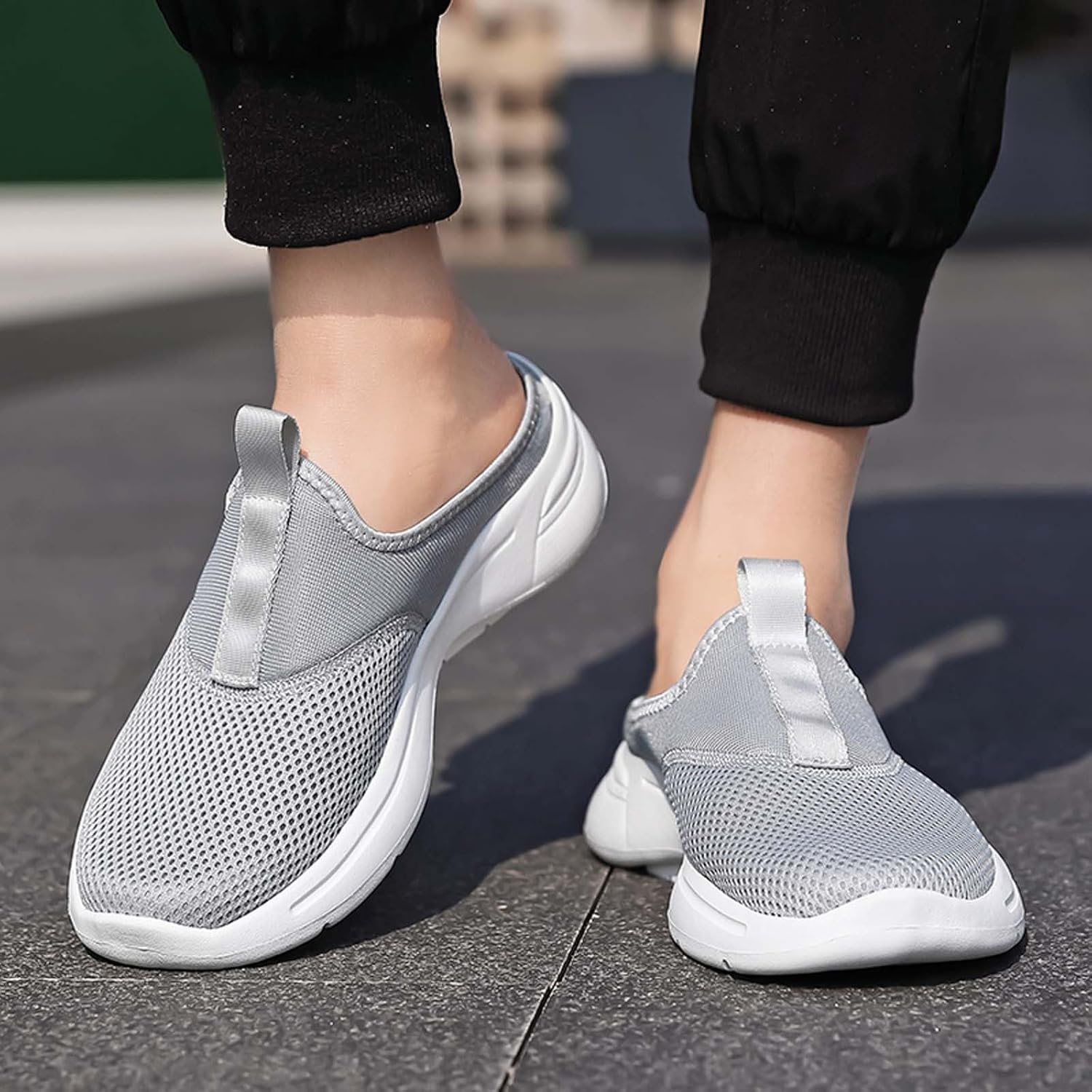 Мужские дышащие слипоны-кроссовки, легкие повседневные прогулочные туфли с амортизирующей пеной с воздушным охлаждением для летнего комфорта Generic, светло-серый — фото 3