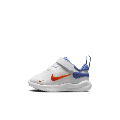 

Кроссовки Nike Revolution 7, цвет White/Astronomy Blue/Total Orange/Team Orange