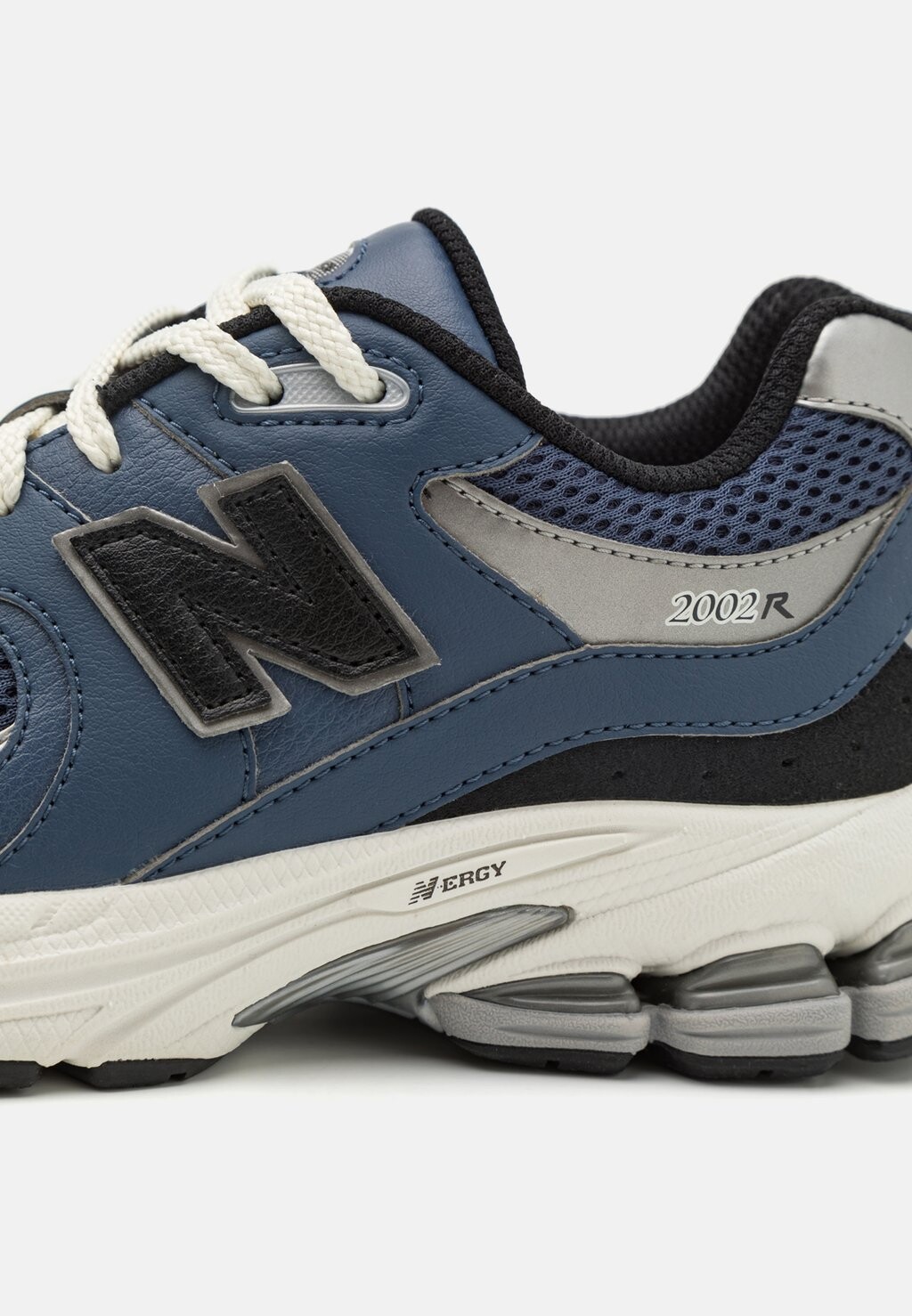 

Кроссовки на шнуровке 2002 UNISEX New Balance, темно-синий