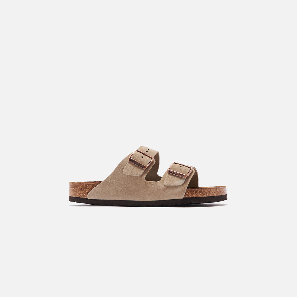 

Сандалии Birkenstock Arizona Soft Footbed Suede, серо-коричневый