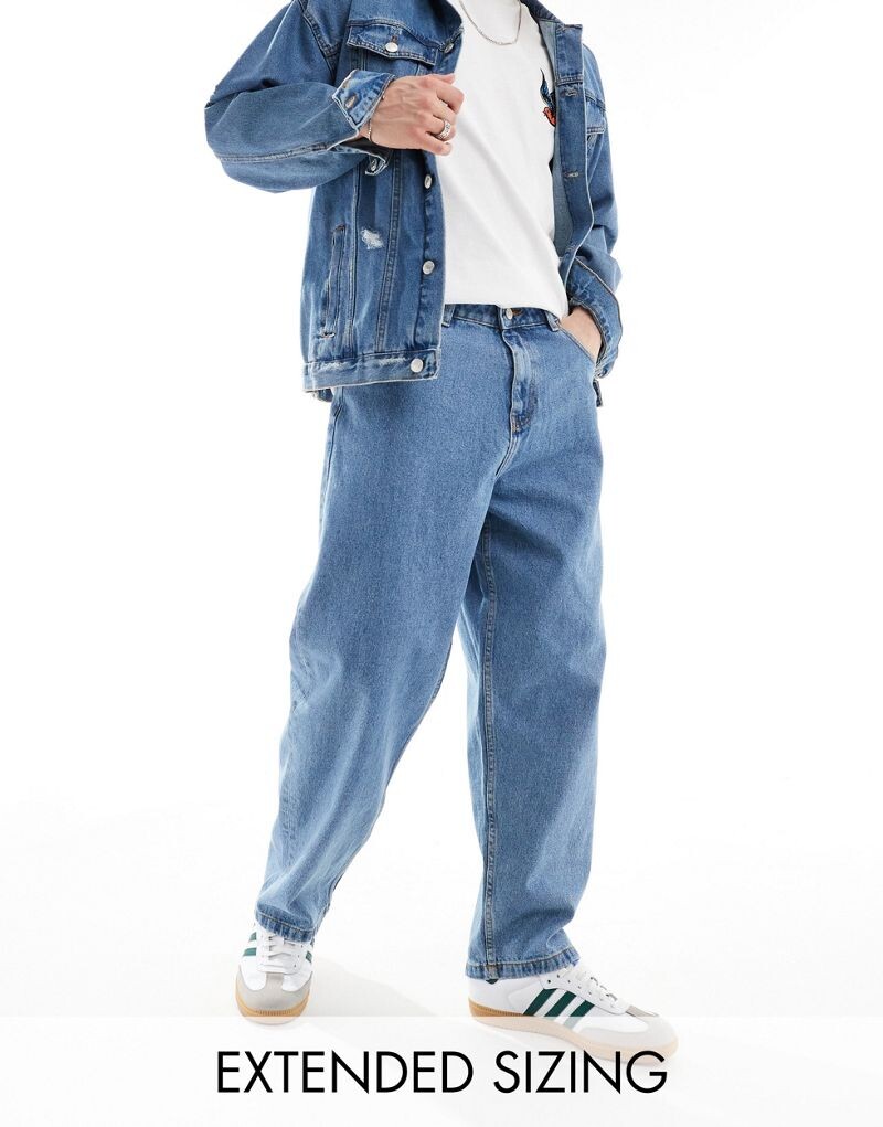 

Светло-голубые джинсы бочкообразного кроя ASOS DESIGN