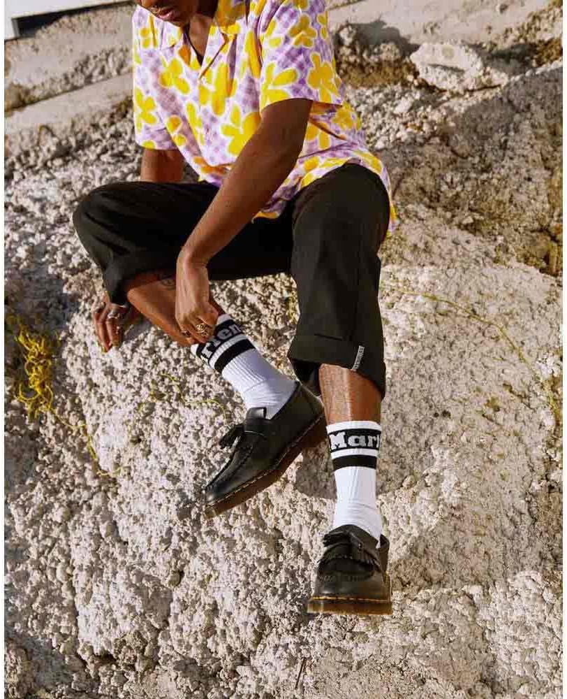 Dr. Martens Unisex-Adult Vegan Adrian, Black Felix Rub Off — фото 2