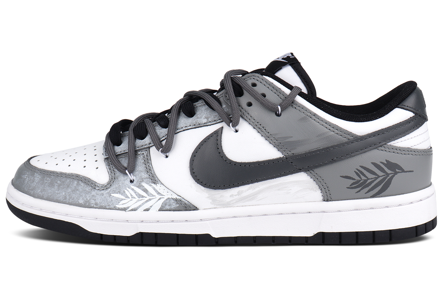 

Nike Мужские низкие скейтбордские кроссовки Dunk Abrasion Resistant белый серый