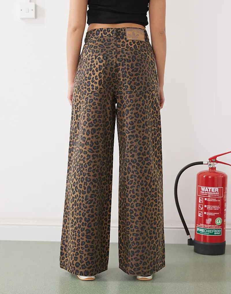 Джинсы adidas Originals Wide Leg с леопардовым принтом — фото 3