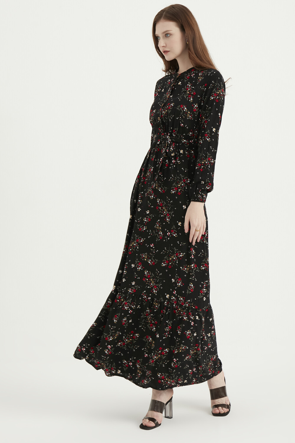 

Скромное платье макси с цветочным принтом и длинными рукавами Zenane, черный