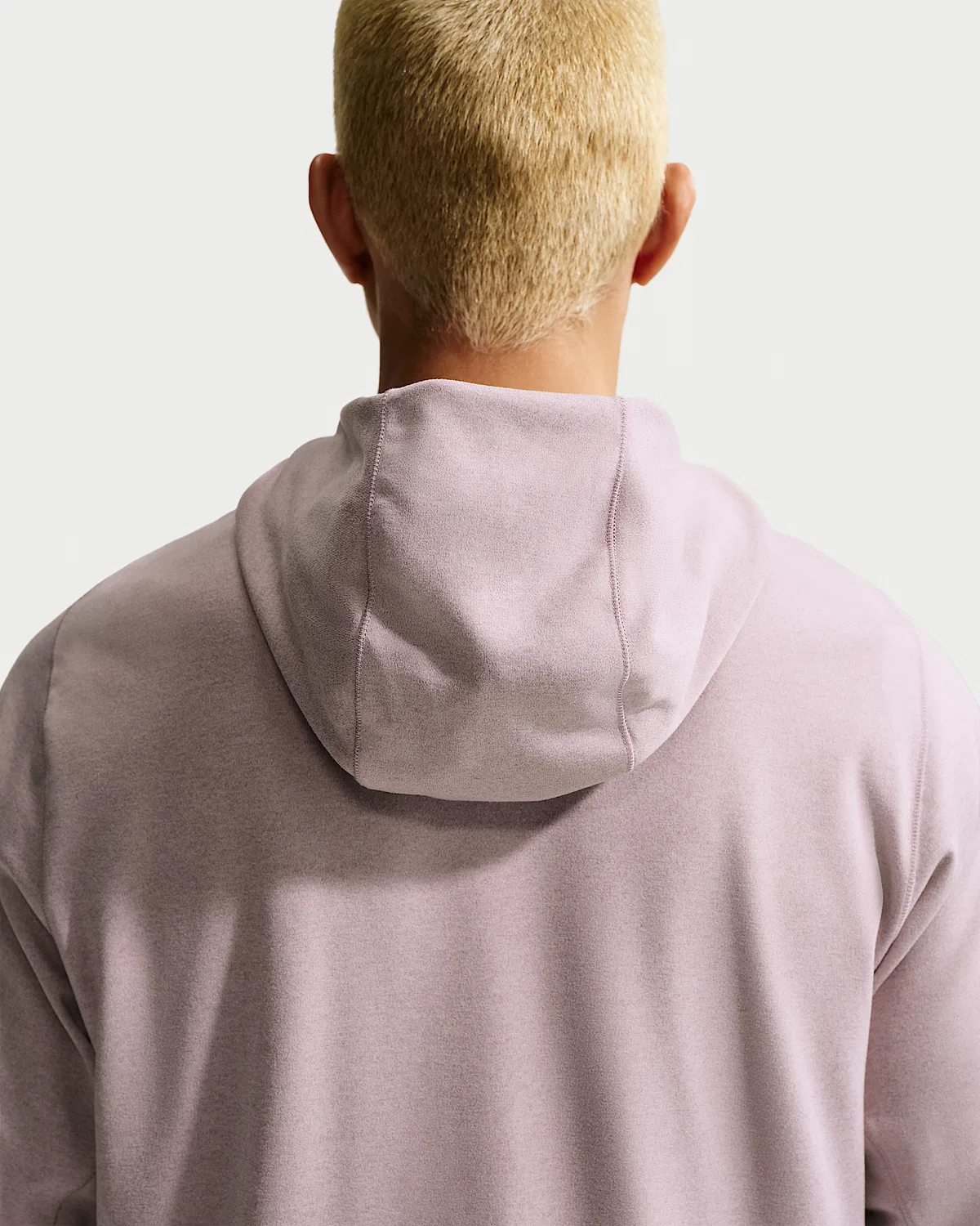 Мужская спортивная куртка Nike Primary NanoKnit Dri-FIT с защитой от ультрафиолета, Light Violet Ore/Platinum Violet/Heather/Light Violet Ore — фото 2