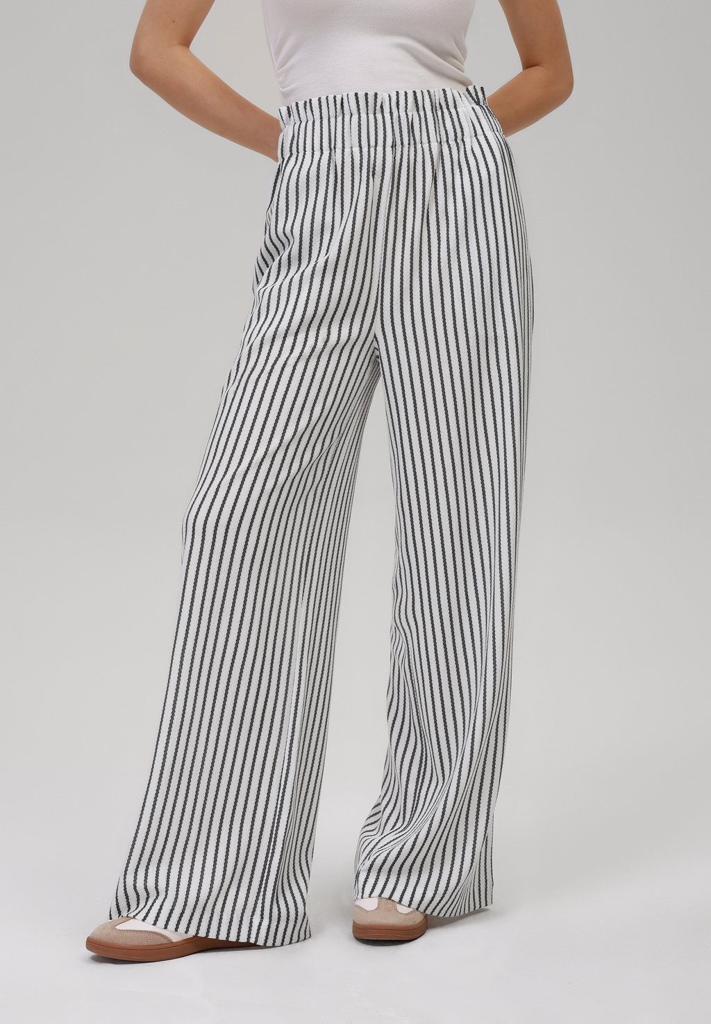 

Брюки Even&Odd by Zalando, белый