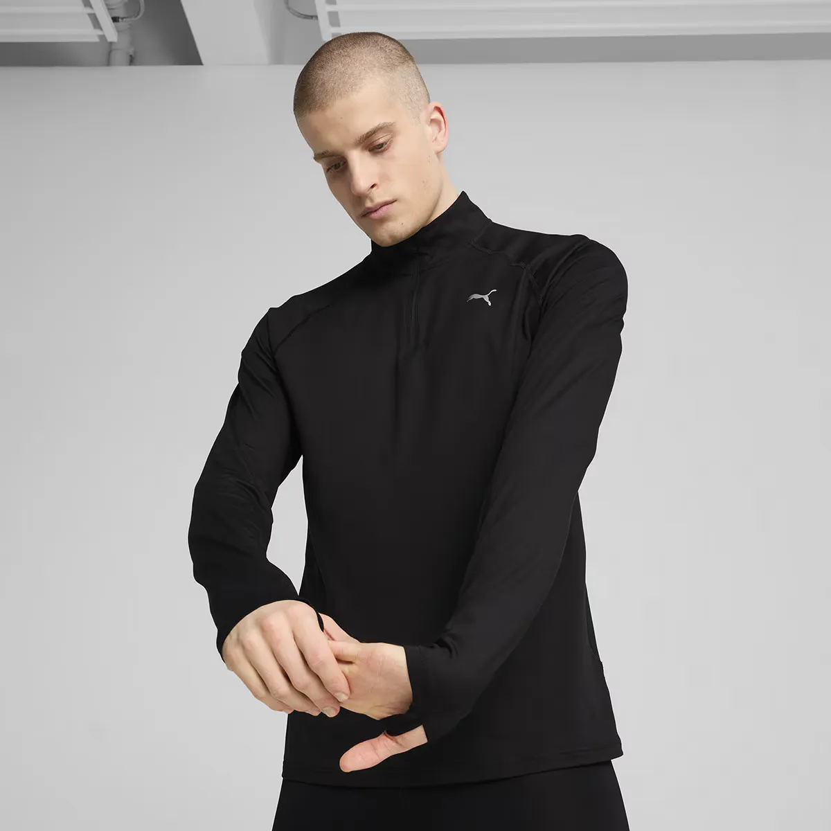 

Мужская толстовка M RUN VELOCITY CLOUDSPUN 1/4 МОЛНИЯ Puma, чёрный