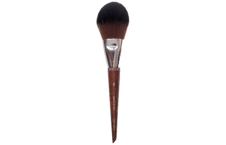 Кисть для пудры #124#128#130#134 MAKE UP FOR EVER, #124 HD Powder Brush Fat Head Brush — фото 3