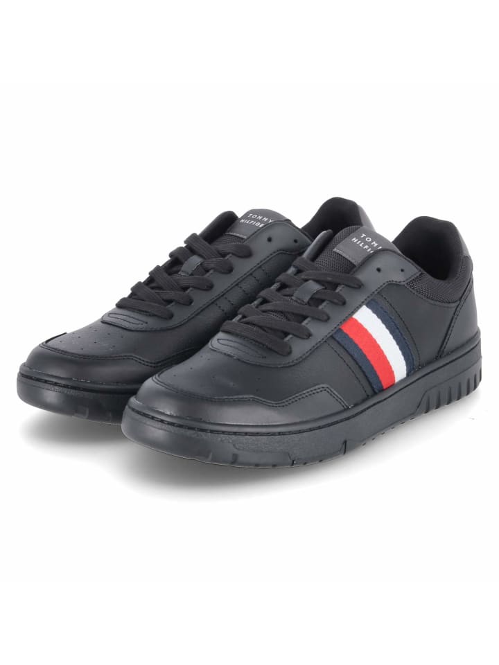 

Кроссовки на шнуровке Tommy Hilfiger, черный