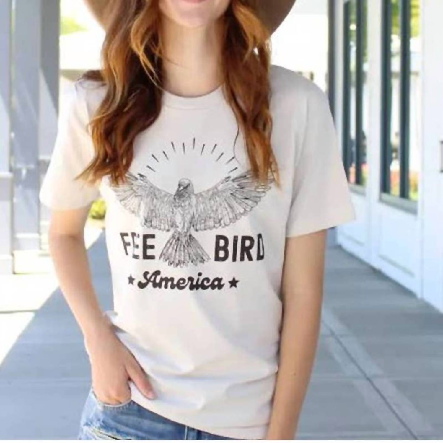 

Футболка Freebird America Graphic Tee цвета слоновой кости Glittering South
