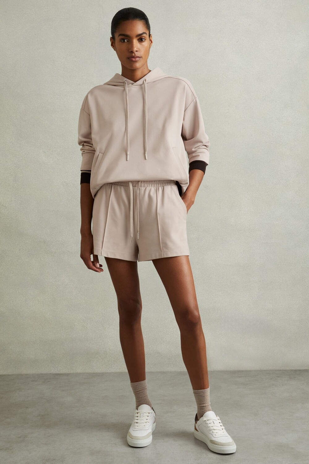 

Трикотажные шорты Joanna с завязками Reiss, серый