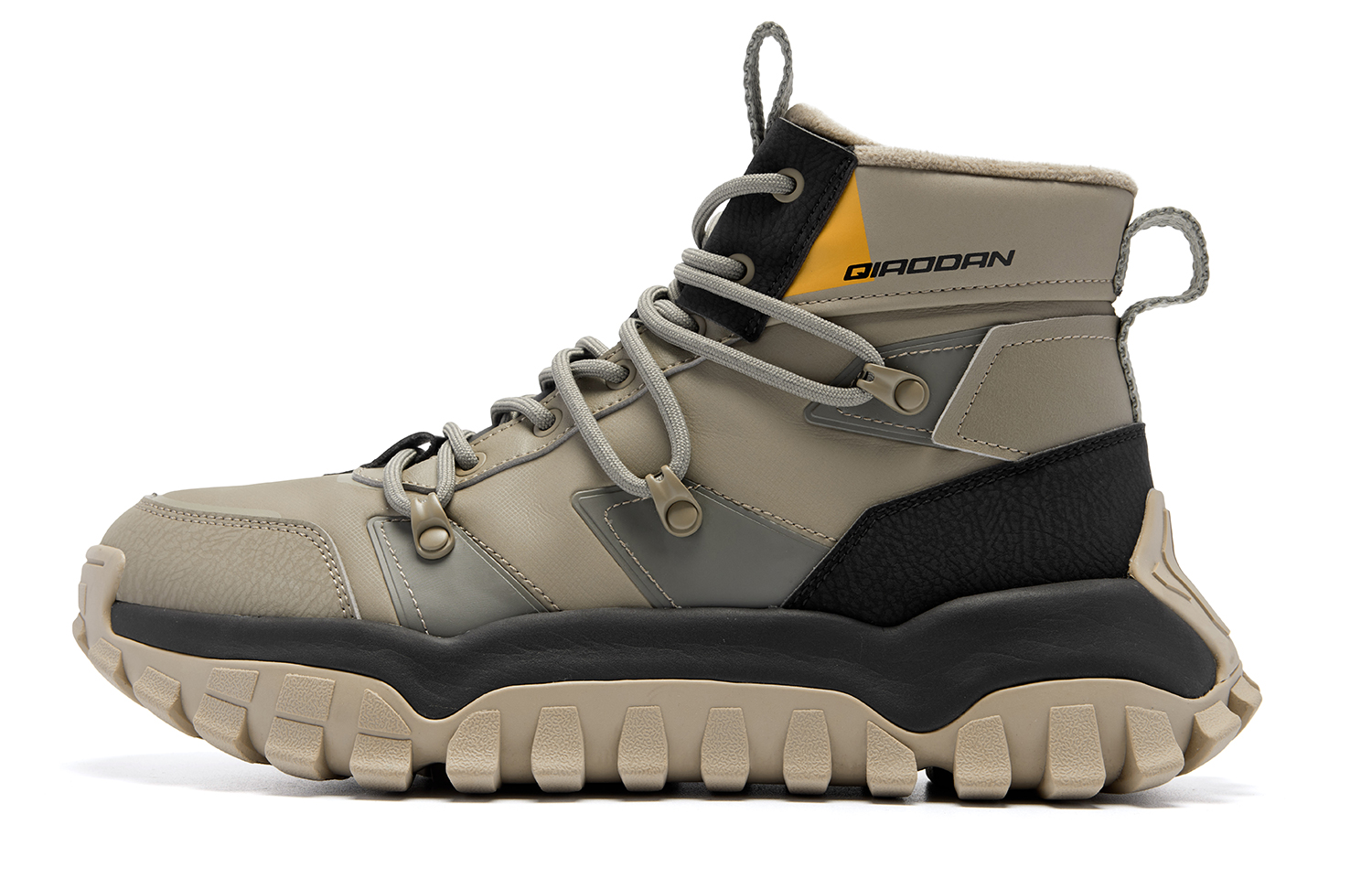 

QIAODAN Нескользящие износостойкие высокие повседневные туфли мужские коричневые черные