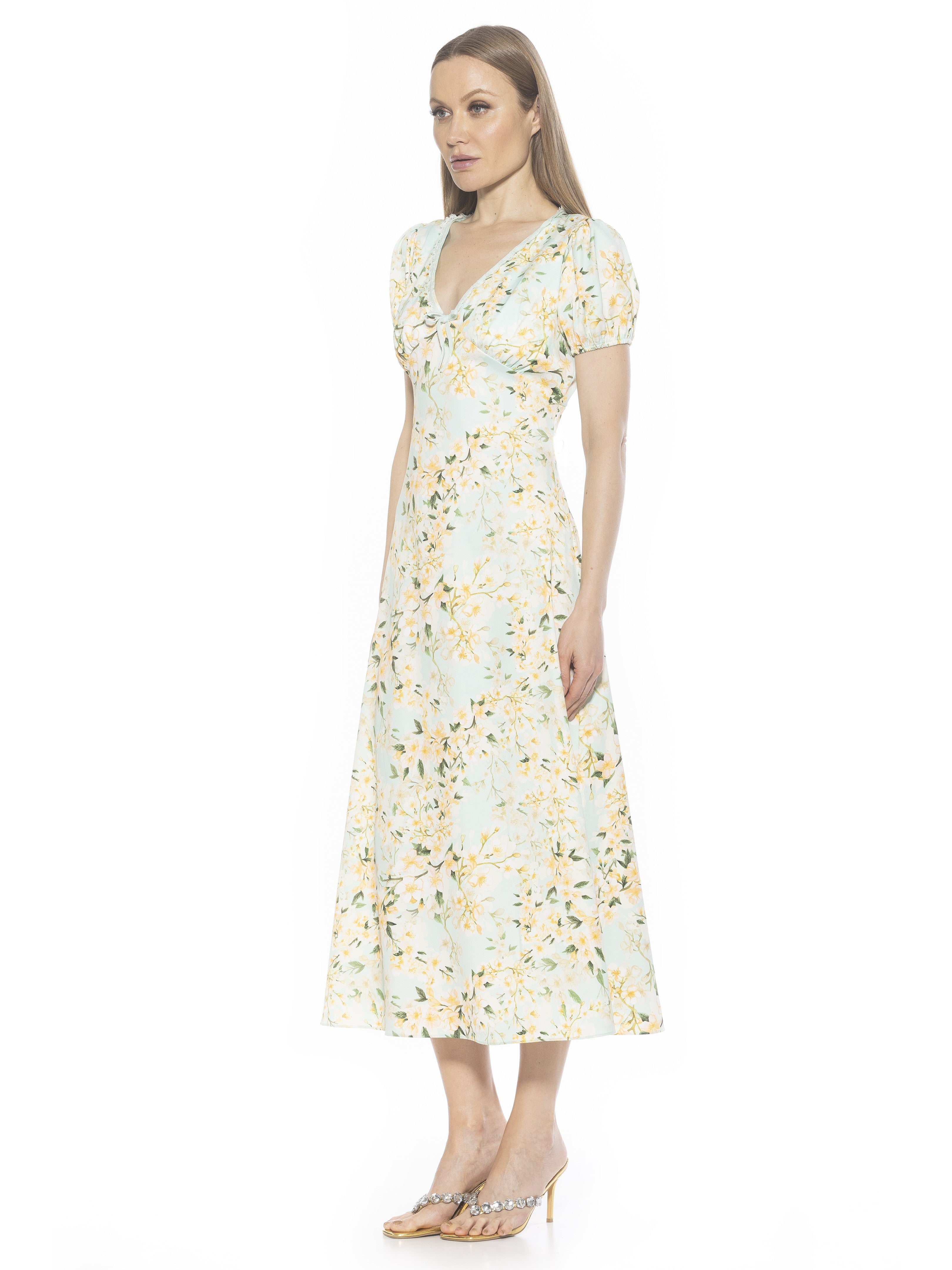 

Платье Сильвия ALEXIA ADMOR, цвет mint floral