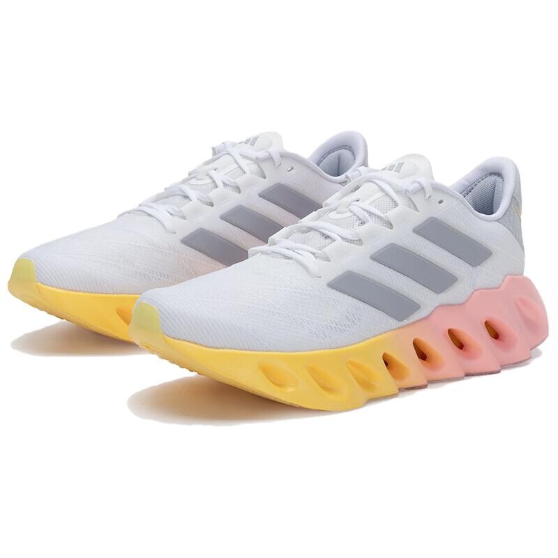 Кроссовки Switch FWD для бега мужские с низким верхом белые/серые Adidas — фото 2