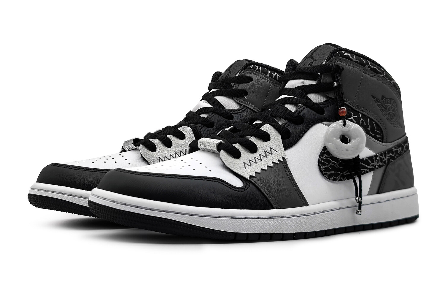 

Кроссовки Air JORDAN 1 Vintage Basketball Shoes Women's High-Top Black White