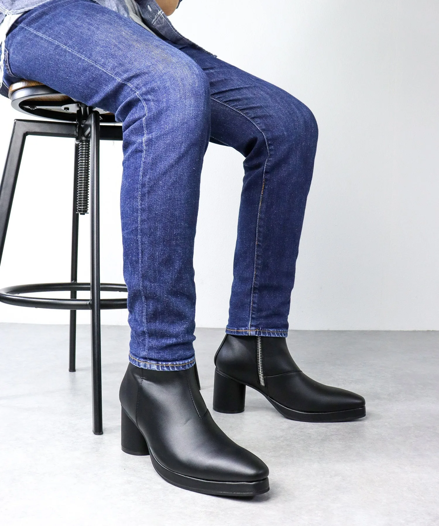 Мужские уличные ботинки на цилиндрическом каблуке 8 см, модель Storm Boots 6834 Lovehunter, black — фото 4