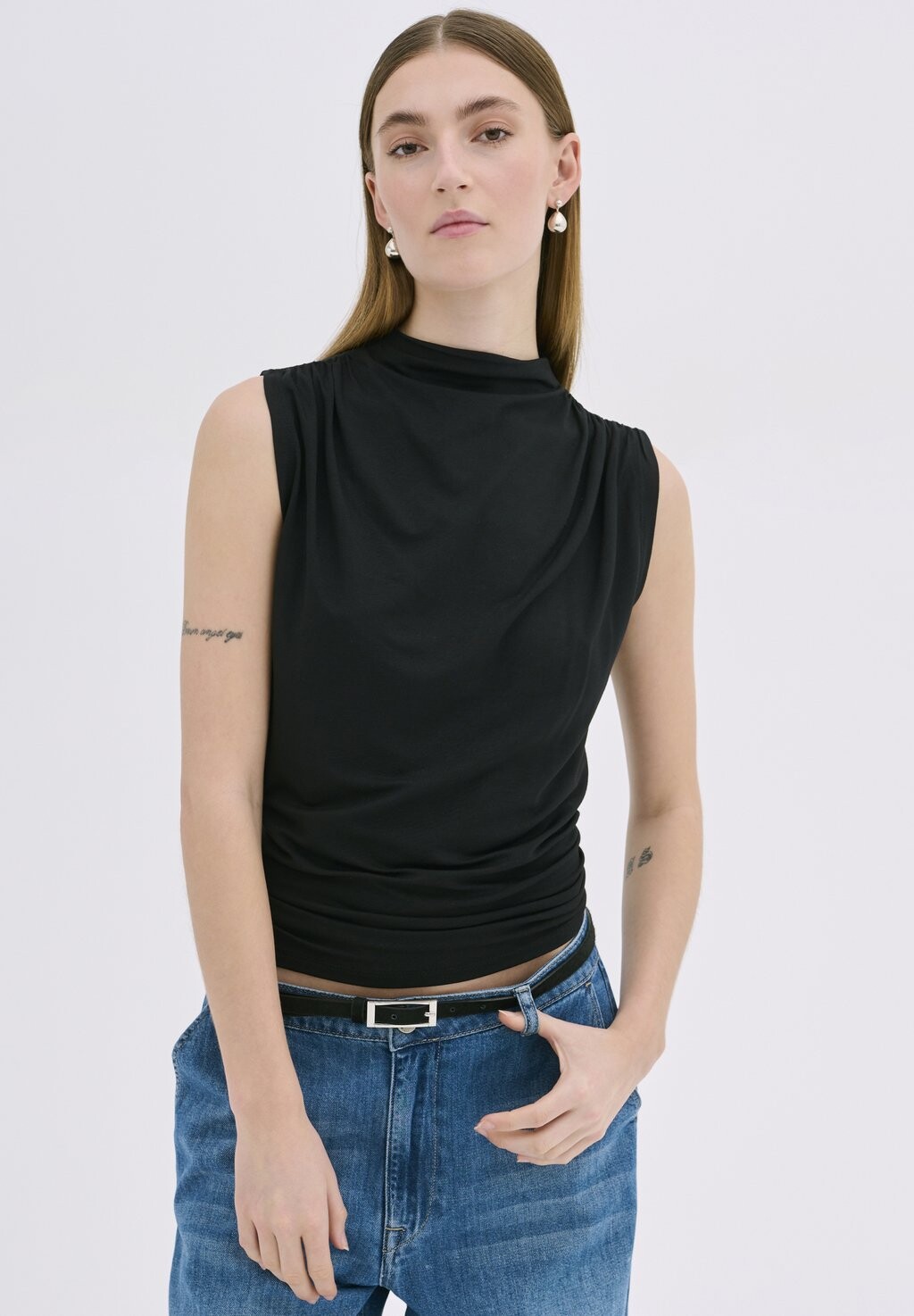 

Топ VISTA My Essential Wardrobe, цвет black