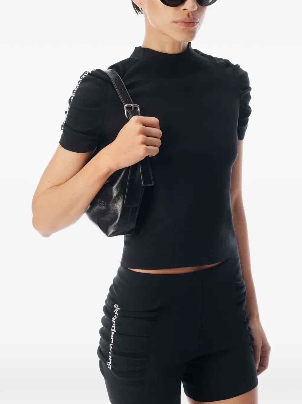 Футболка со сборками и логотипом-лентой Alexander Wang, черный — фото 2