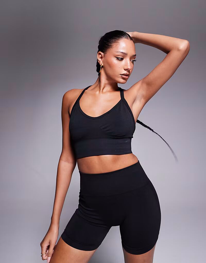 

Спортивный бюстгальтер Bo+Tee Define Luxe черного цвета Bo&Tee