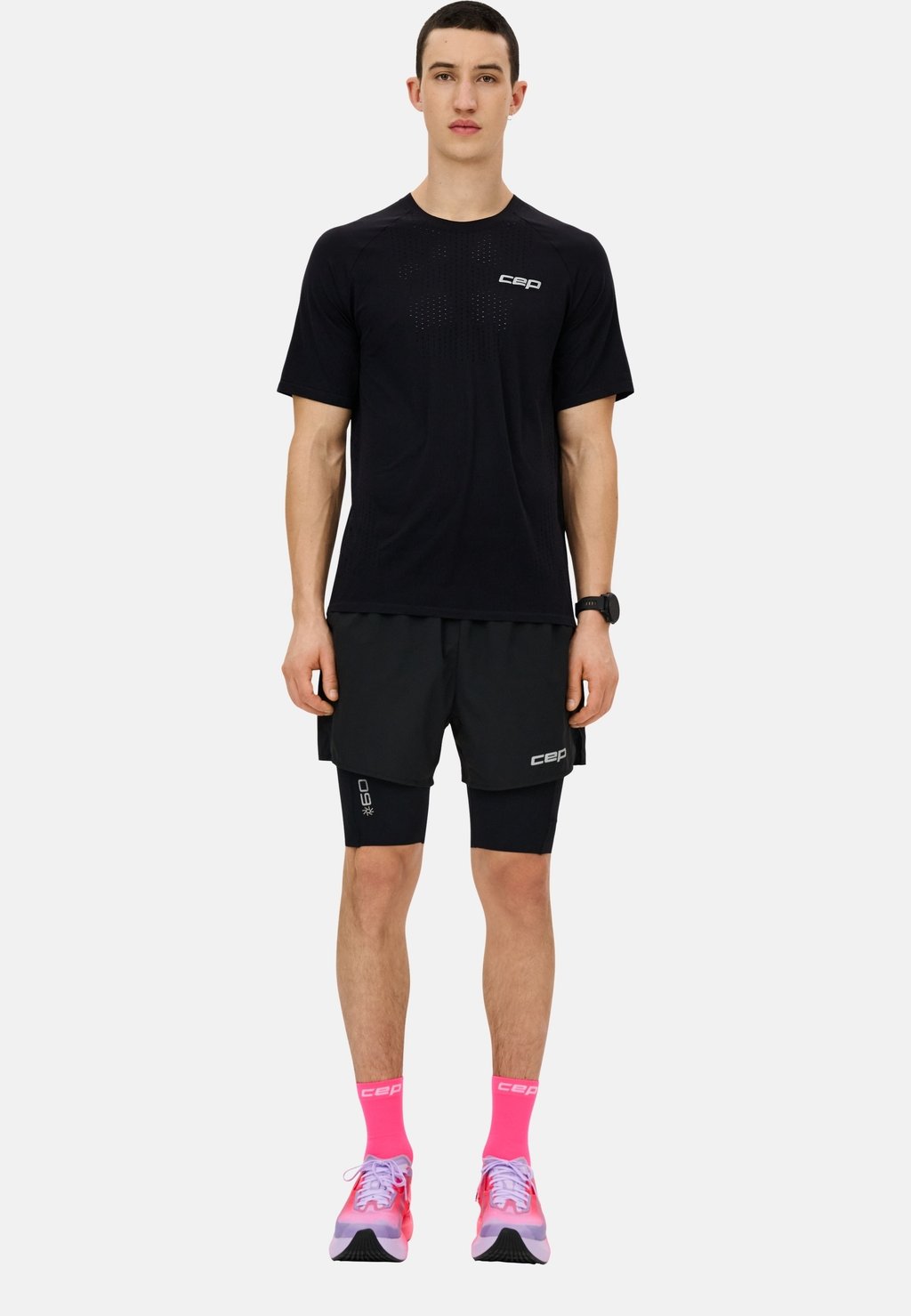 

Базовая футболка RUN ULTRALIGHT SHORT SLEEVES 3.0 CEP, черный