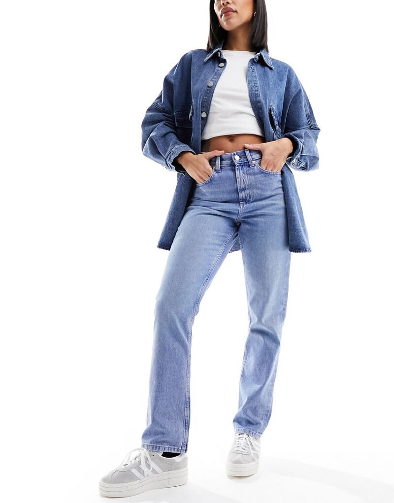 

Синие прямые джинсы в стиле 90-х ASOS DESIGN