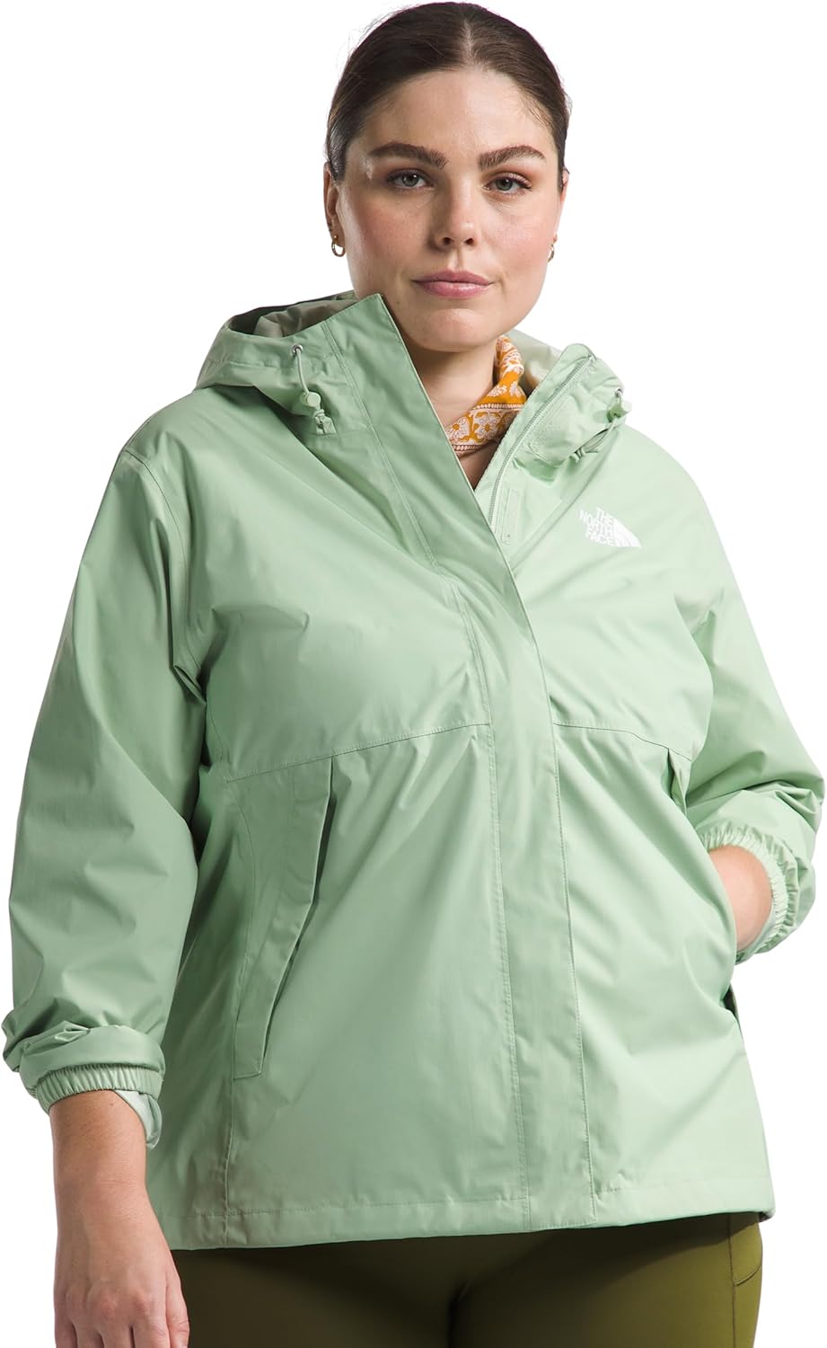

THE NORTH FACE Женская водонепроницаемая куртка Antora Дышащий дождевик с капюшоном и альпийскими карманами на молнии, Misty Sage