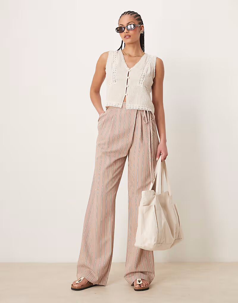 

ASOS DESIGN Высокие брюки-халат с завязками и льном в полоску под норку