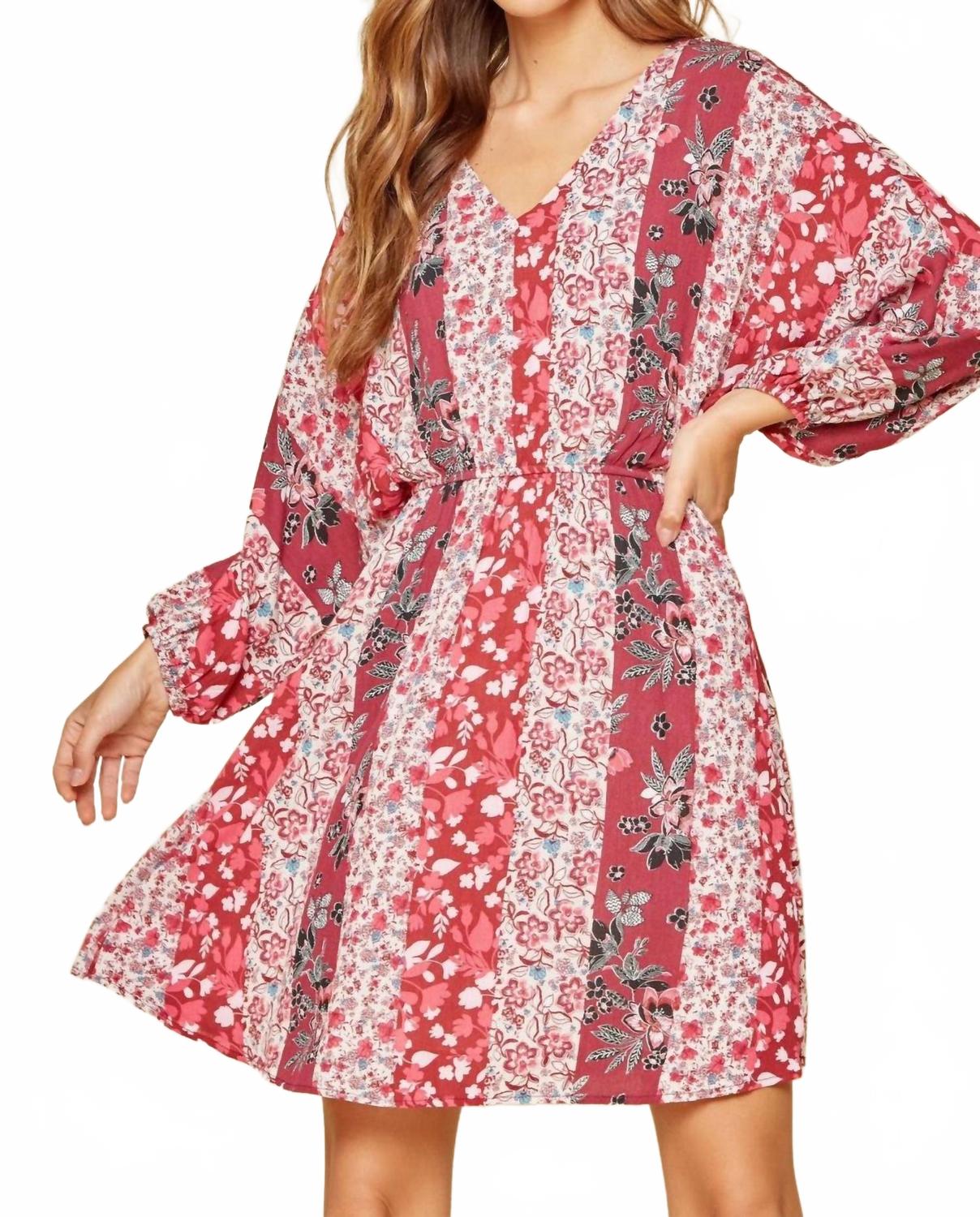 

Многоцветное платье с рукавом долман в цвете фуксия ANDREE BY UNIT