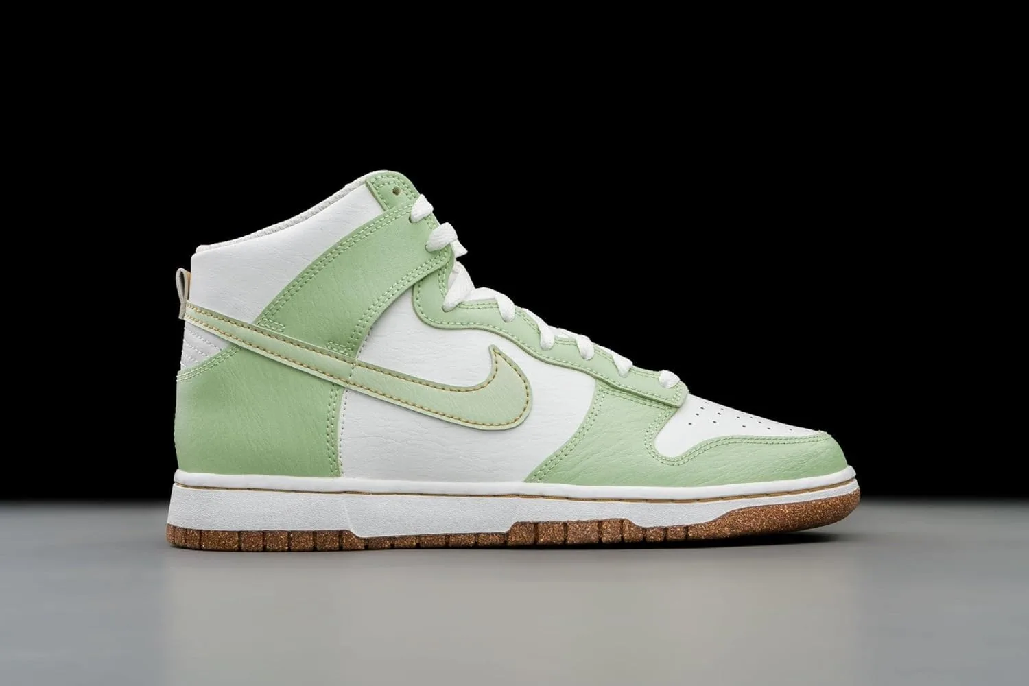 Мужские баскетбольные кроссовки Nike Dunk Hi Retro, белый — фото 2