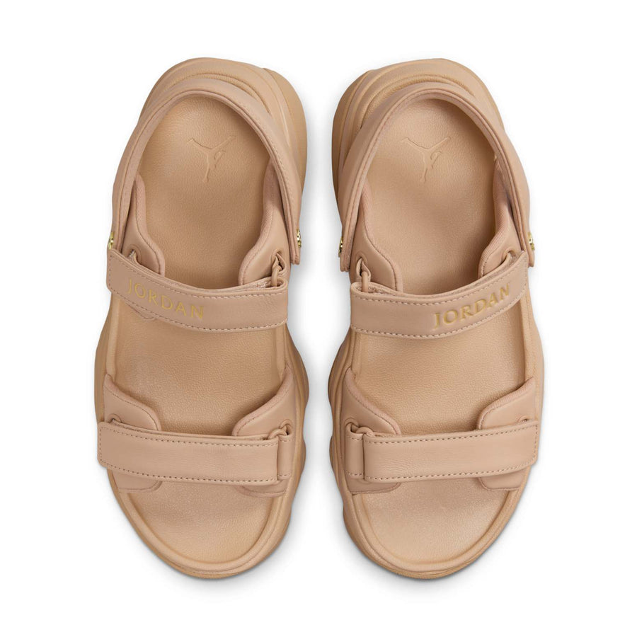 Сандалии (WMNS) Air Jordan Deja Sandals 'Legend Medium Brown Metallic Gold', коричневый — фото 4