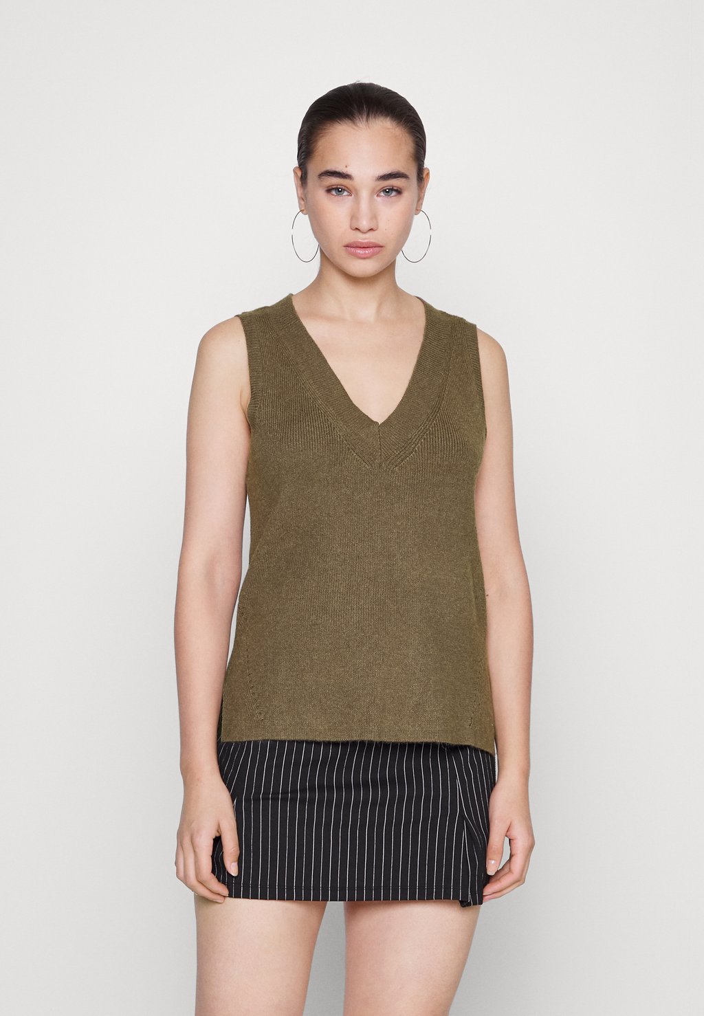 

Джемпер VIRIL V NECK VEST VILA, коричневый/меланж