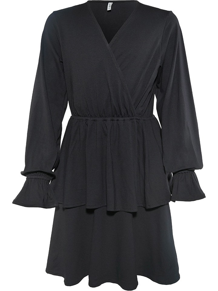 

Blue Effect Платье в черном