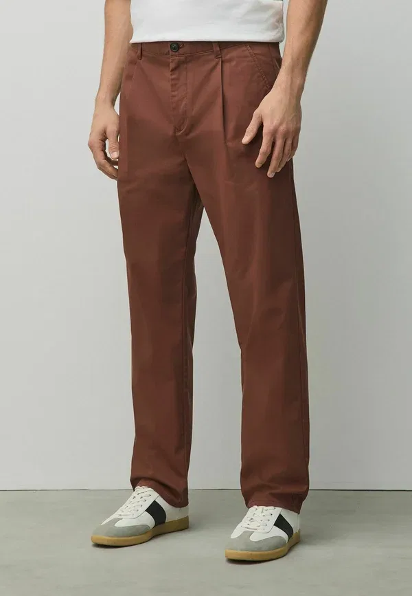 Брюки чинос Next, Regular tapered fit cotton rich stretch chinos, ржаво-коричневый