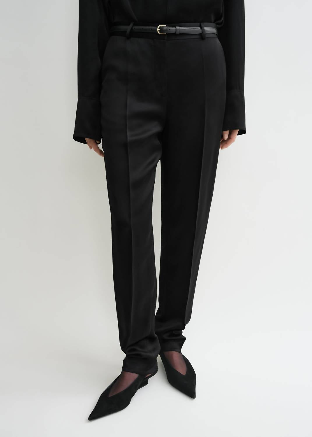 

Низкие атласные брюки черные Toteme