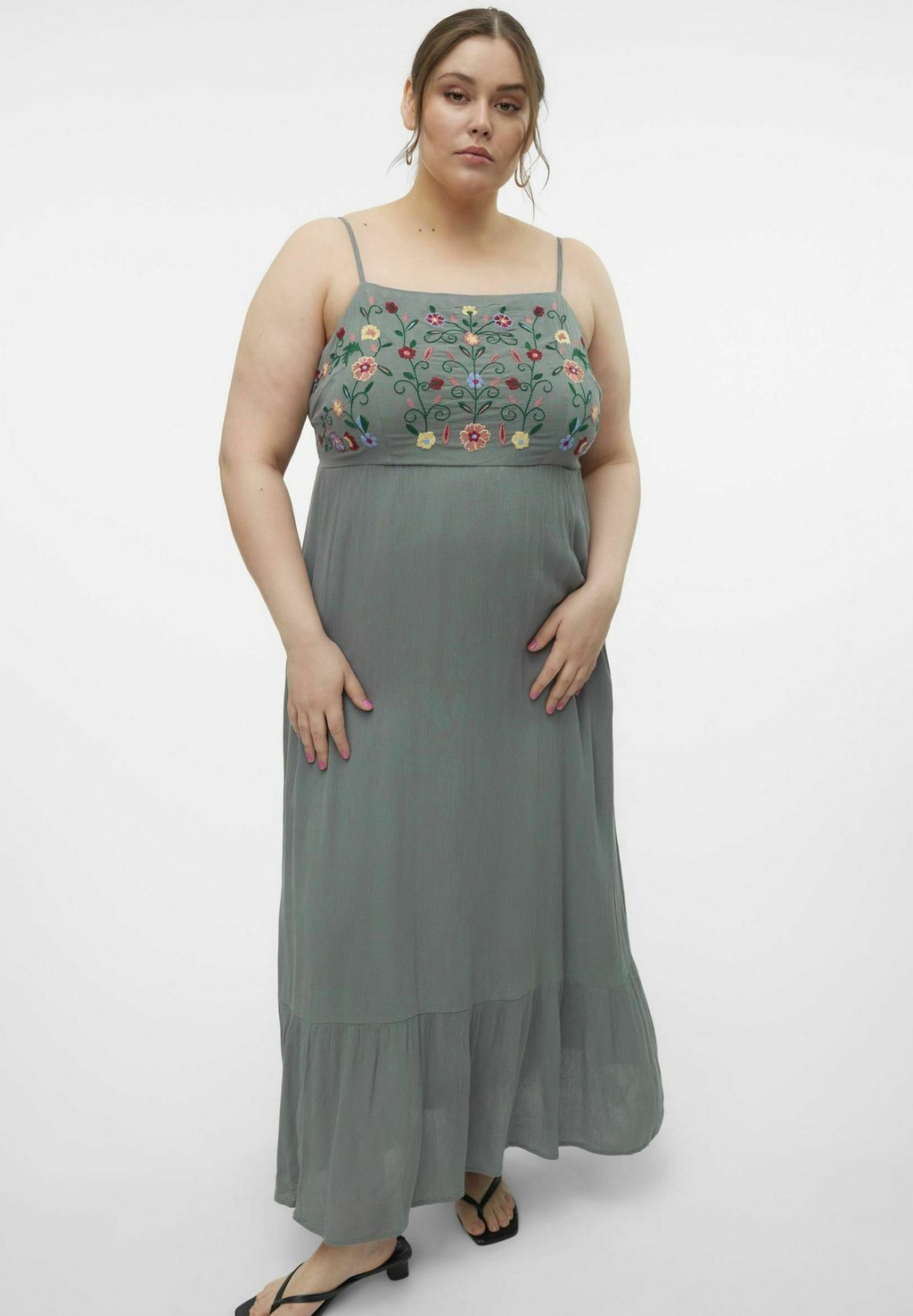 

Платье макси SINA LANGES Vero Moda Curve, цвет Laurel Wreath