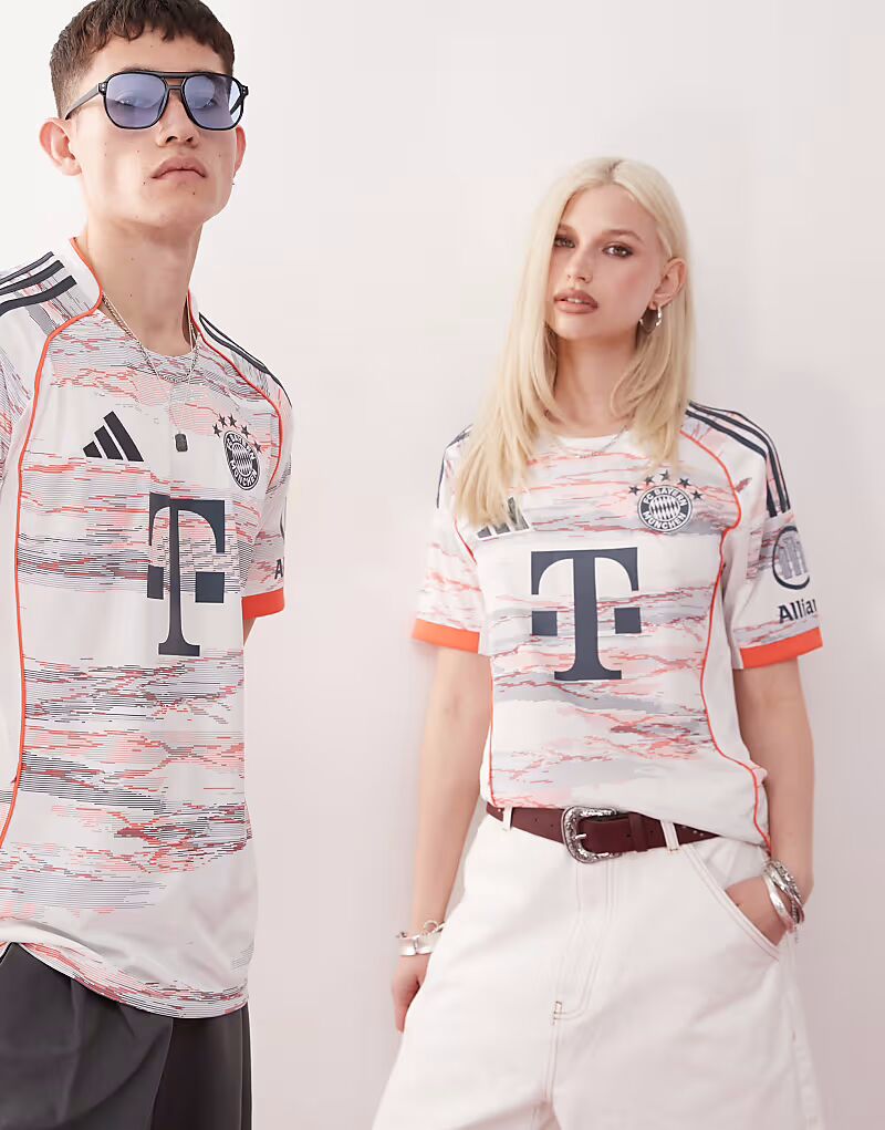 

Домашняя футболка Adidas Football FC Bayern Munich 25/26 белого цвета Adidas Performance