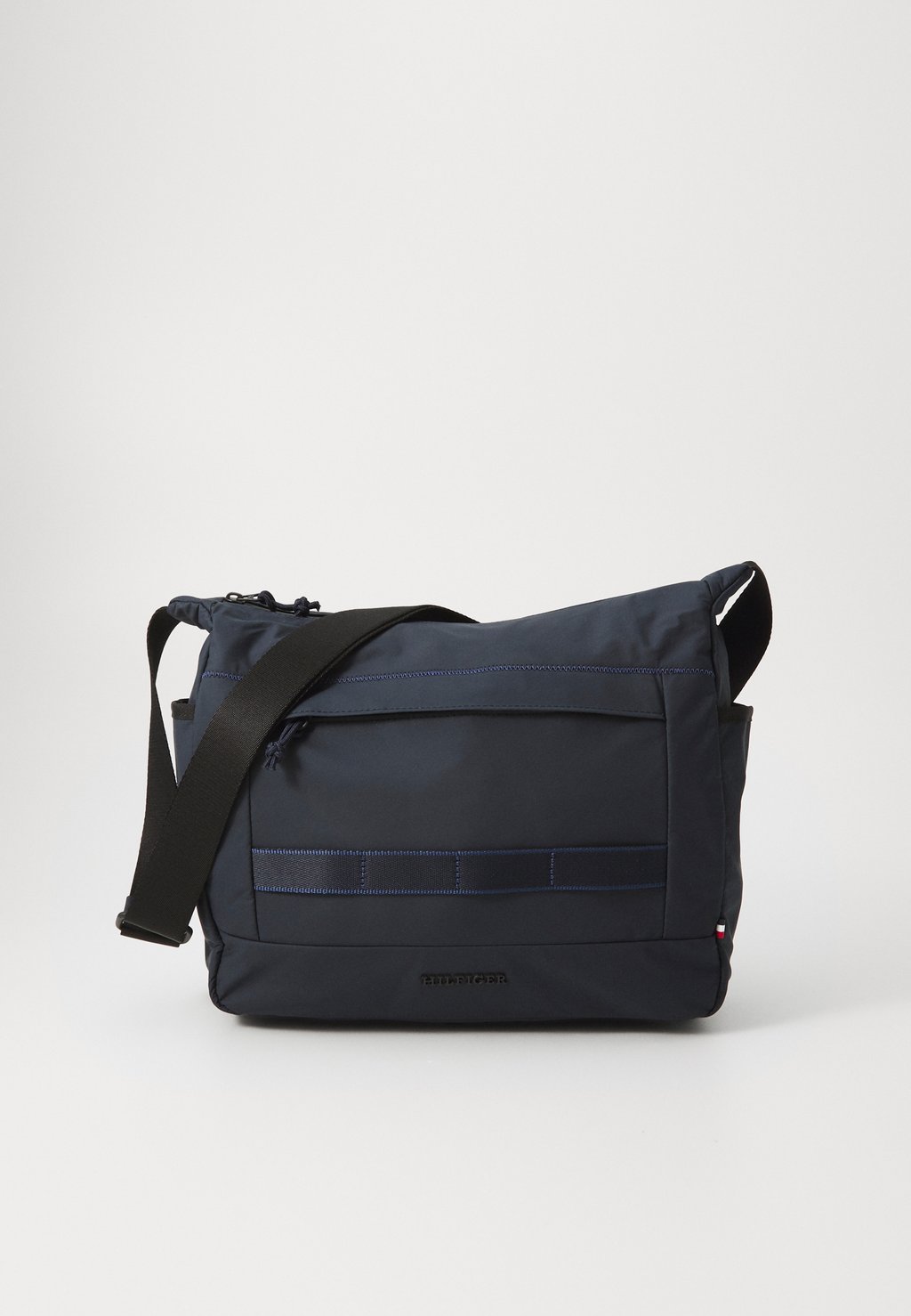 

Сумка через плечо COLOUR MESSENGER Tommy Hilfiger, синий