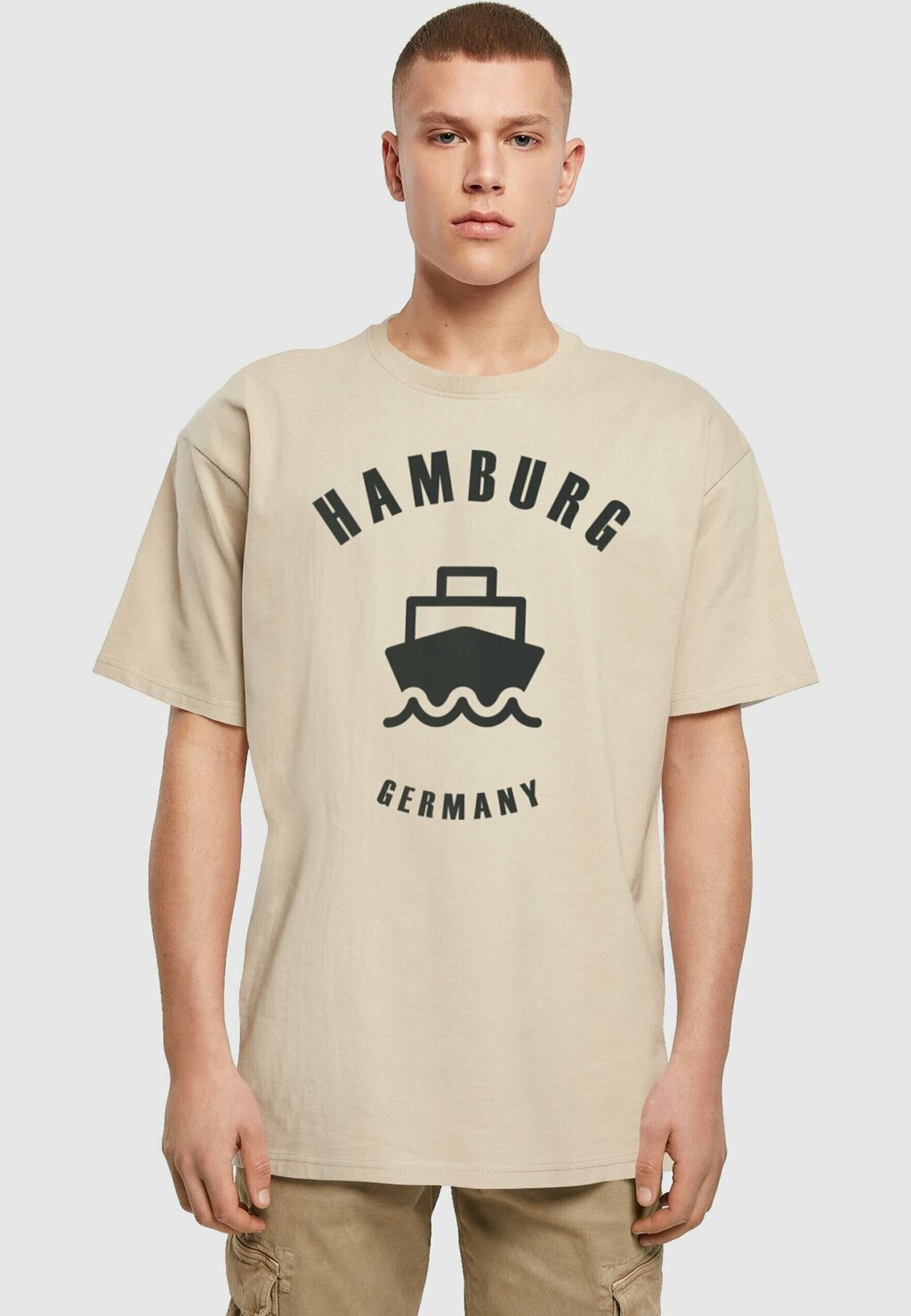 

Футболка с принтом HAMBURG HEAVY Merchcode, цвет wet sand
