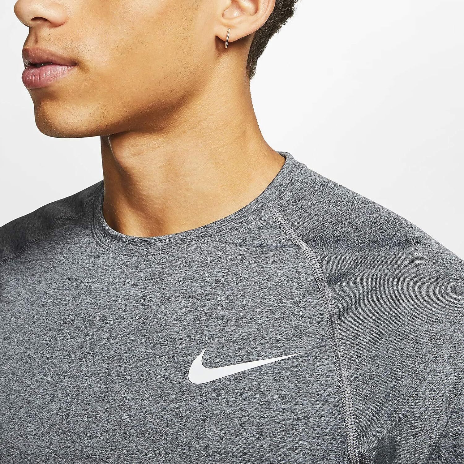 Мужская беговая футболка с коротким рукавом Nike Dri-FIT Miler Cu5992-010, White — фото 3