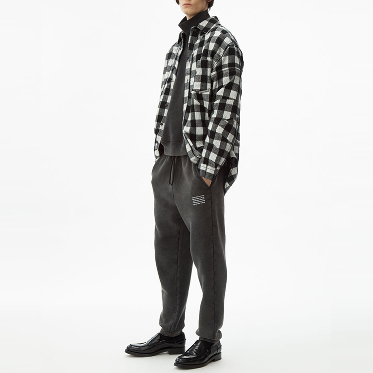 Спортивные брюки Alexander Wang SS22 Micronized Acid Washed Logo, черно-серый — фото 3