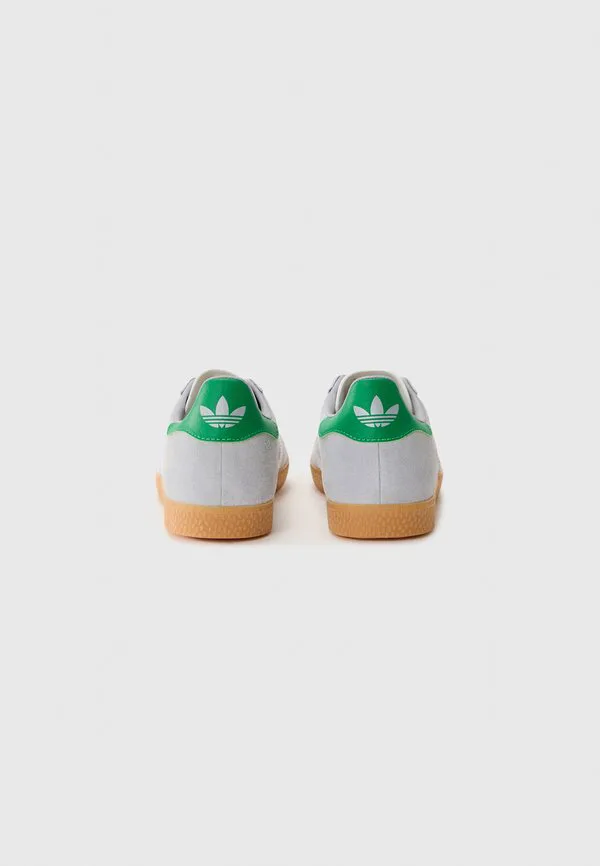 Кроссовки gazelle унисекс Adidas Originals, Halo Silver-Coloured/White/Green — фото 3