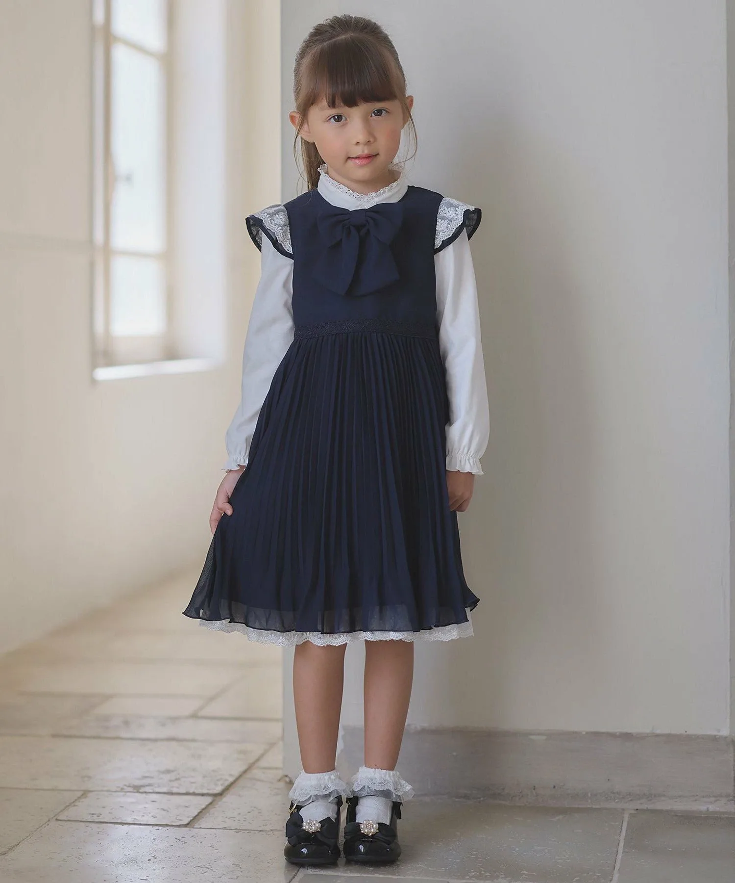 Плиссированное платье из шифона ANY KIDS, Navy [075] — фото 2