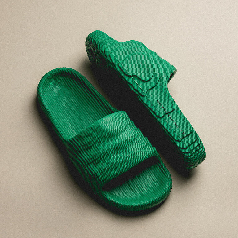 

Кроссовки Adilette 22 Adidas, зеленый