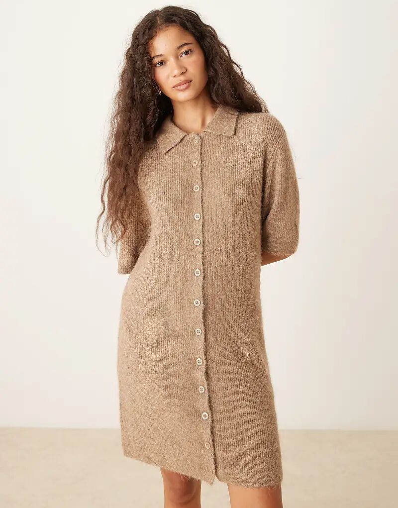 

Мини-платье Gina Tricot с короткими рукавами, воротником на пуговицах, бежевого цвета