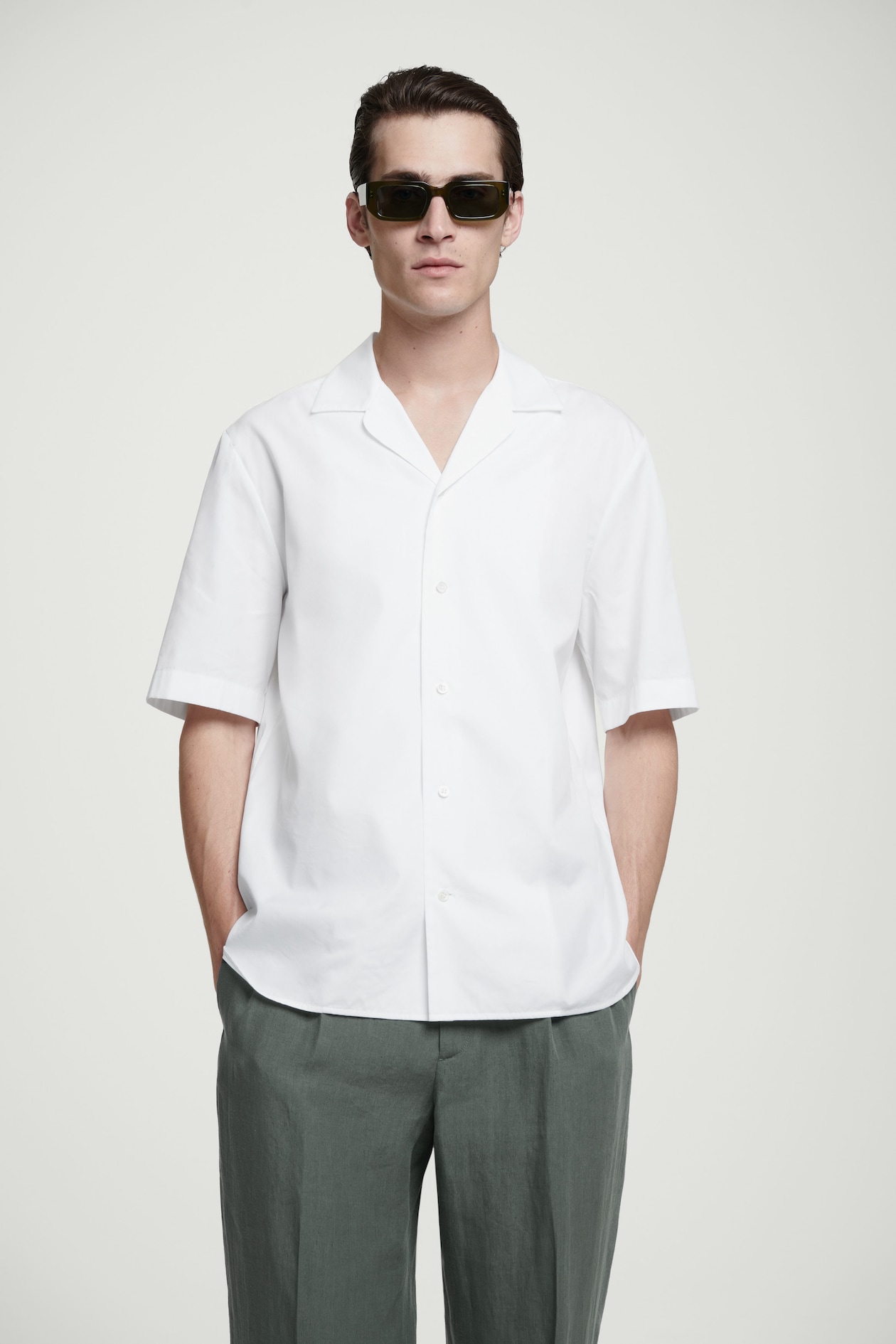 

Рубашка из смесового шелка-relaxed fit COS, белый