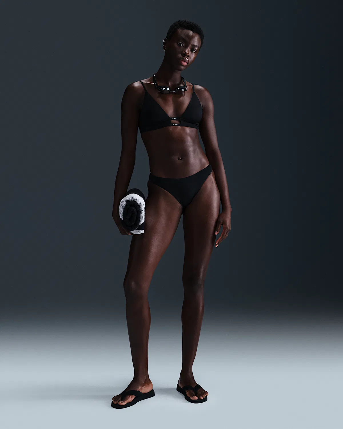 Женские плавки-слинг Nike Swim Effortless Essential, Black