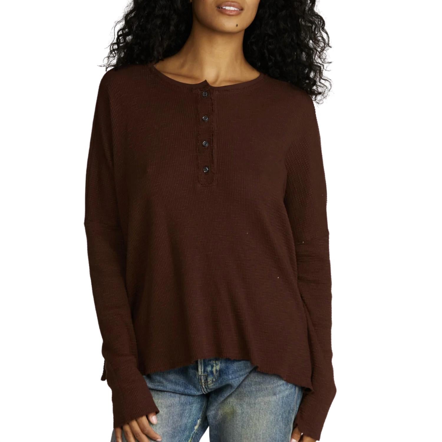 

Топ Abbot Slim Sleeve Henley в оттенке Pigment Rouge NSF